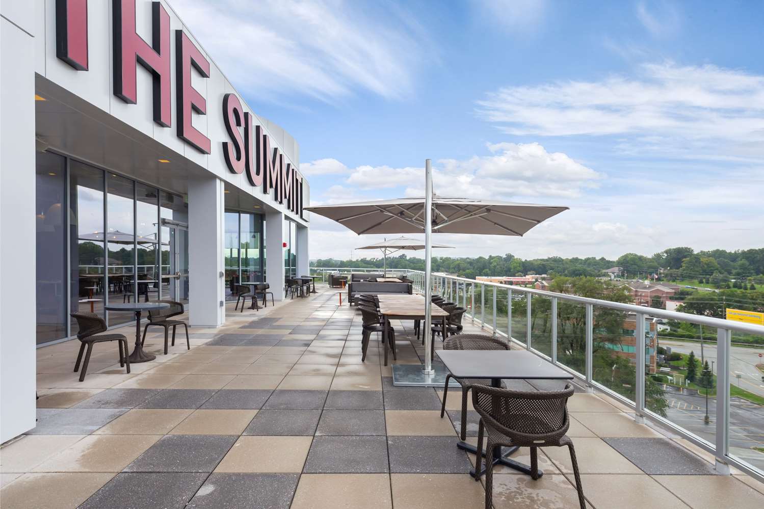 The Summit Hotel Cincinnati Esterno foto